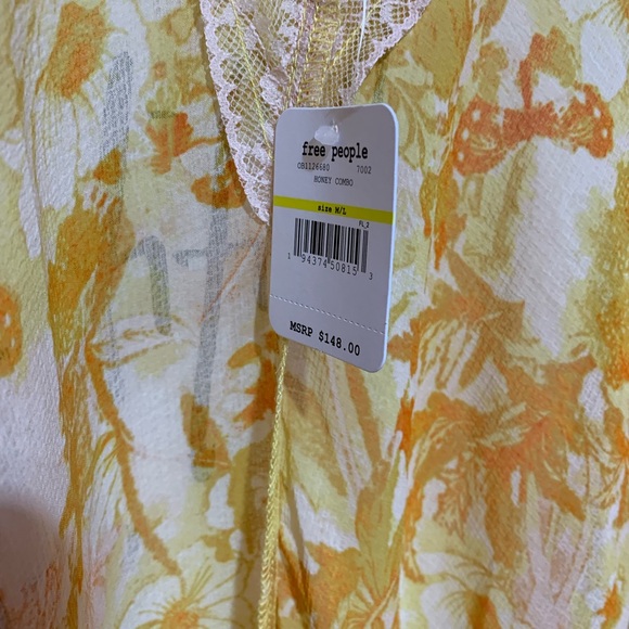 New with tags free people duster
Size medium two large - Picture 4 of 14